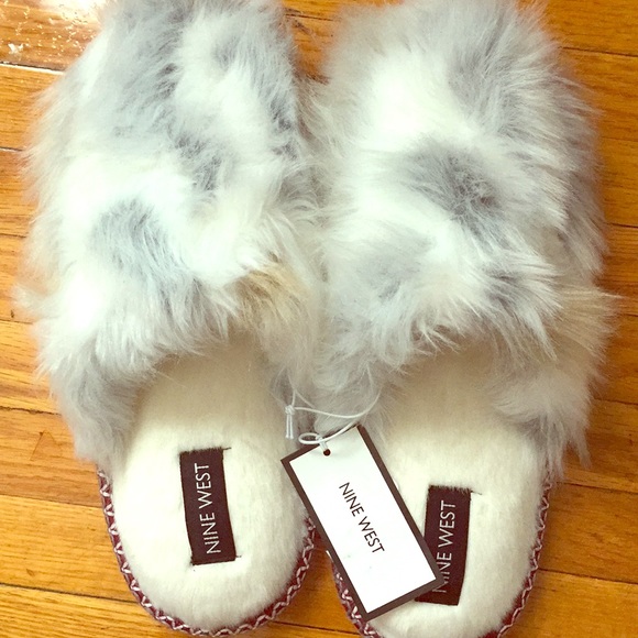 nine west fuzzy slippers